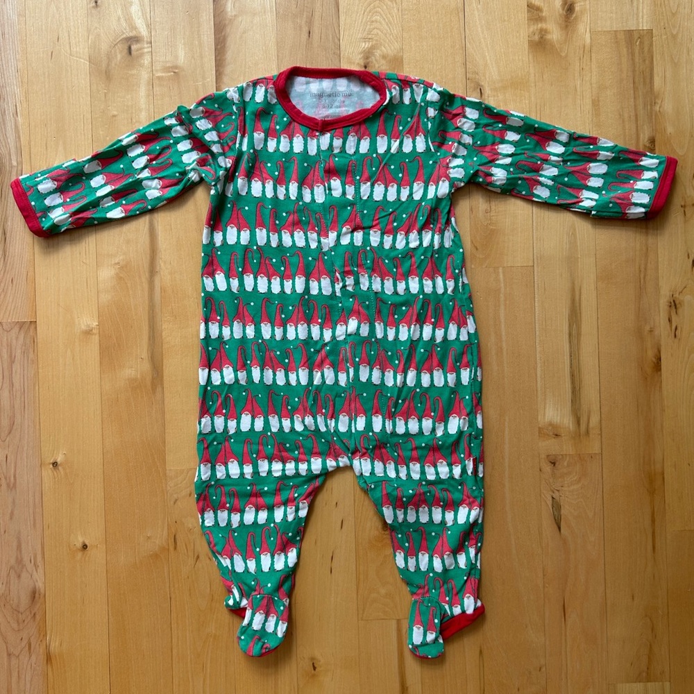 Magnetic Me Christmas sleeper